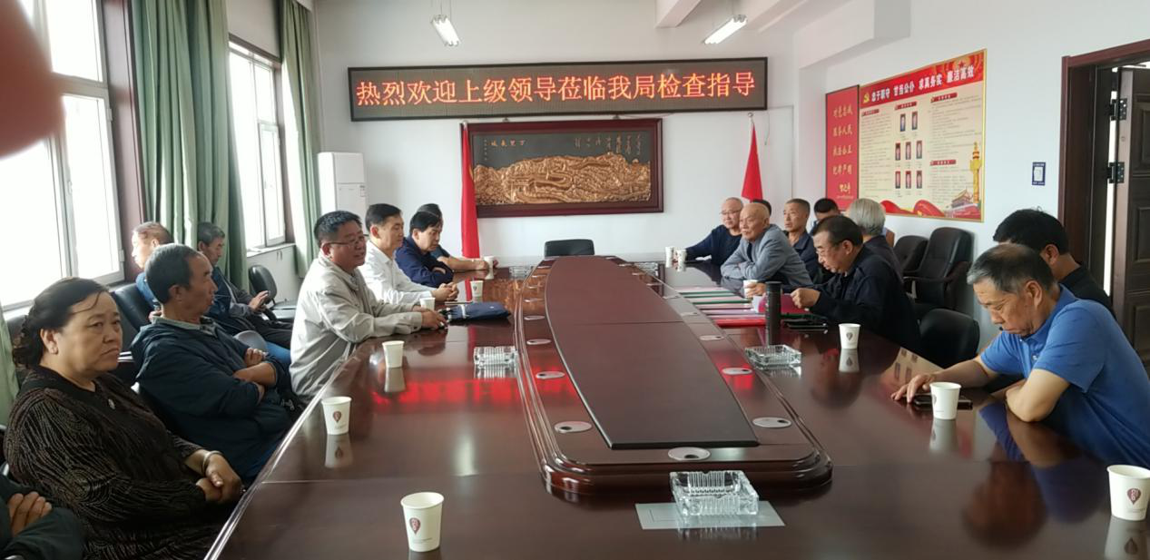 三位支部书记现场介绍党支部学习活动开展情况，讨论交流支部建设中的取得的成功的先进经验的做法。.png