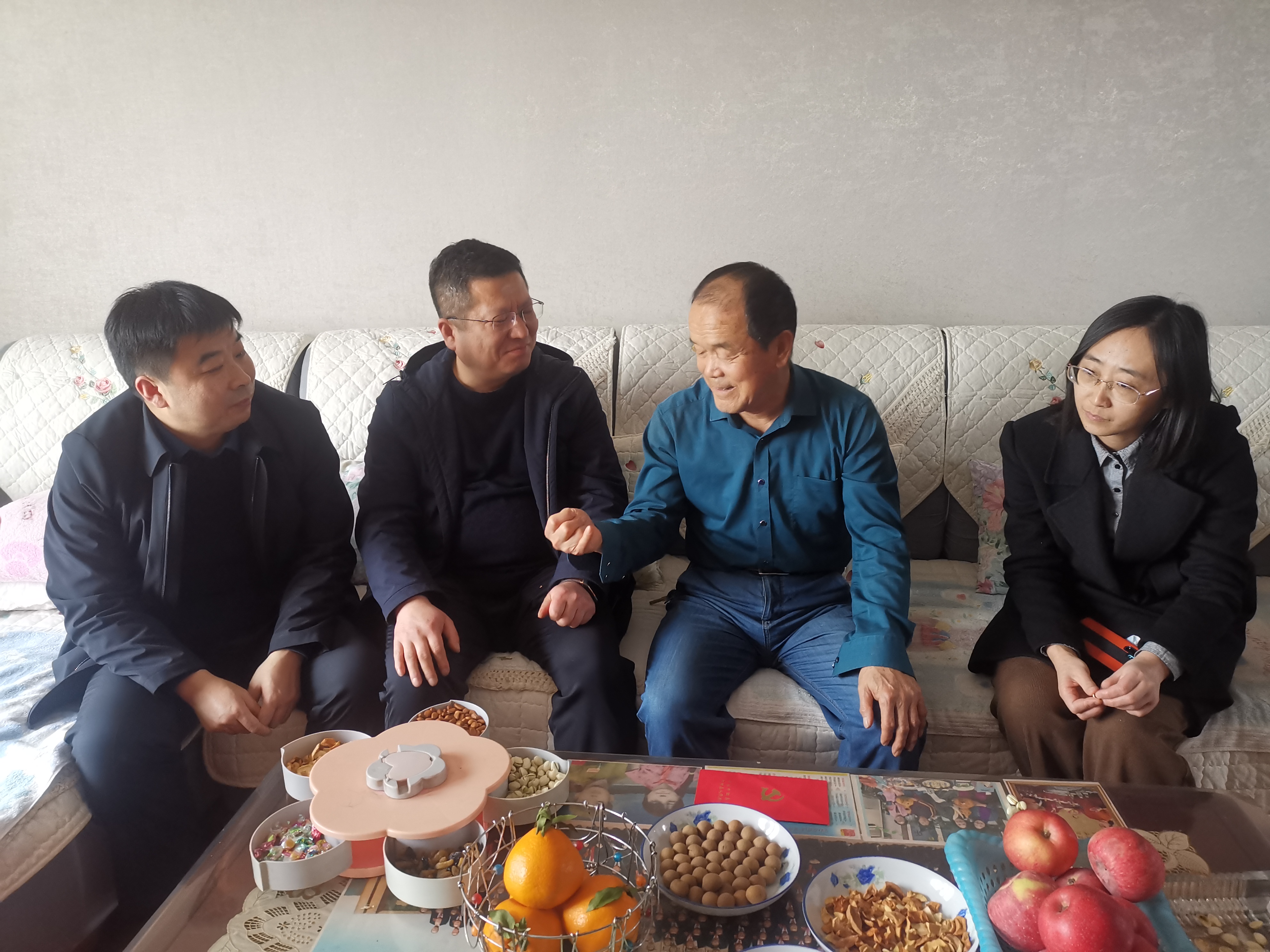 县级领导慰问.jpg